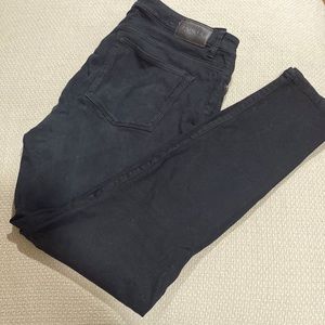 Black Ralph Lauren skinny jeans. Regular rise